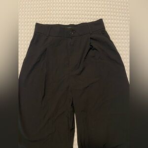 Zara Women’s Black Wide-Leg Trousers